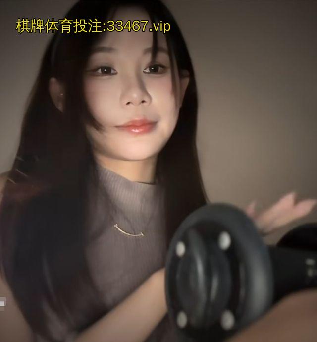 图片[3]-Misa喵老师 ASMR角色扮演 化身温柔女教练 湿身贴肤耳舔揉胸 声音撩到骨子里-视频站点