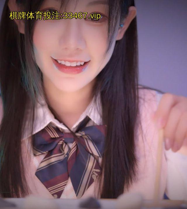 图片[2]-Misa喵老师 ASMR角色扮演 化身温柔女教练 湿身贴肤耳舔揉胸 声音撩到骨子里-视频站点